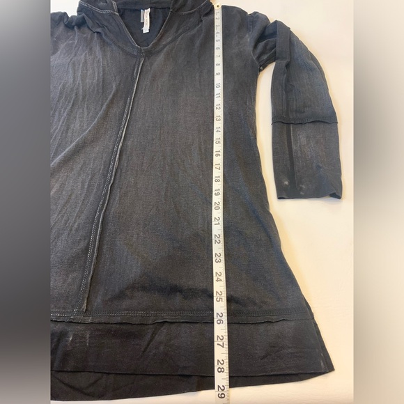 Anthropologie Mur Mur tunic top, black charcoal with side slits, wmns small (R) - Picture 2 of 7